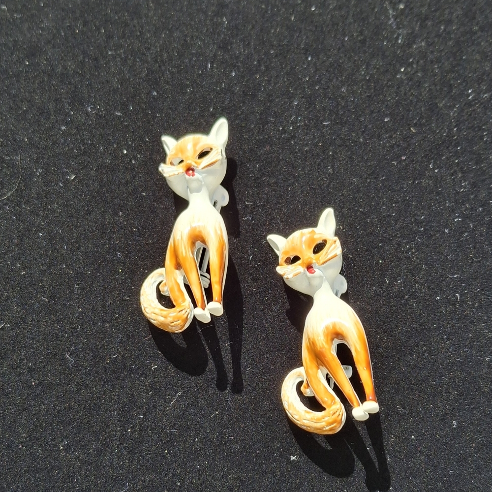 4/$20 Pair of Cat Scatter Pins